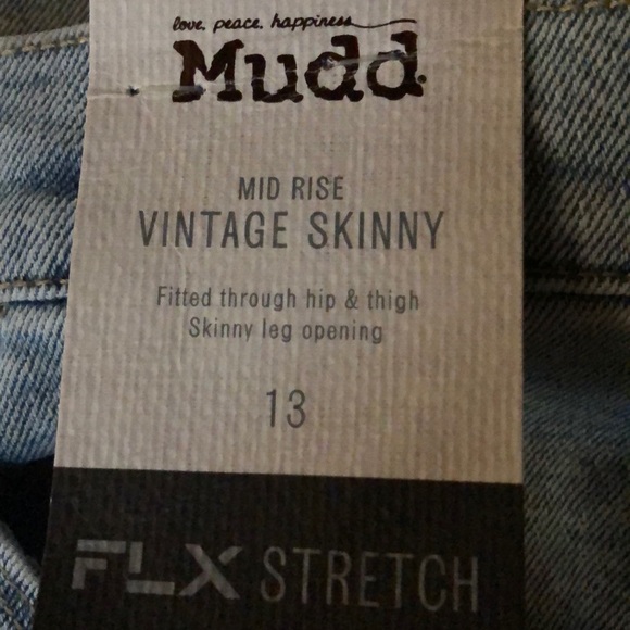 1 LEFT! 💕 NWT MUDD MID-RISE SKINNY JEANS Size 15 - Picture 8 of 8
